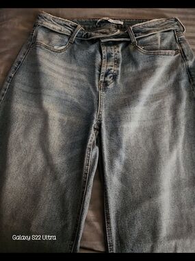 Celebrity Pink Relaxed Light Blue Washed Jeans